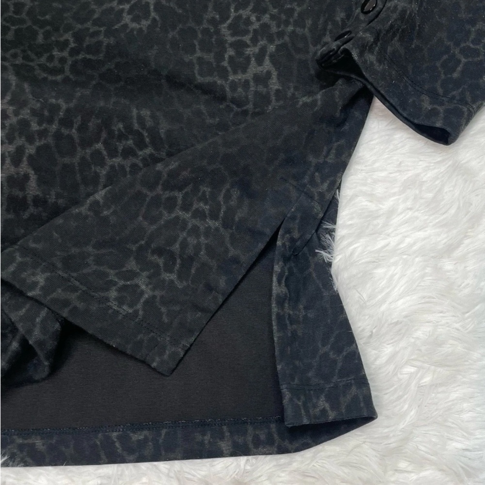 Chicos Size 3 (US Size XL) Women’s Animal Print Shirt Blouse Black Blouse Top - Picture 4 of 8